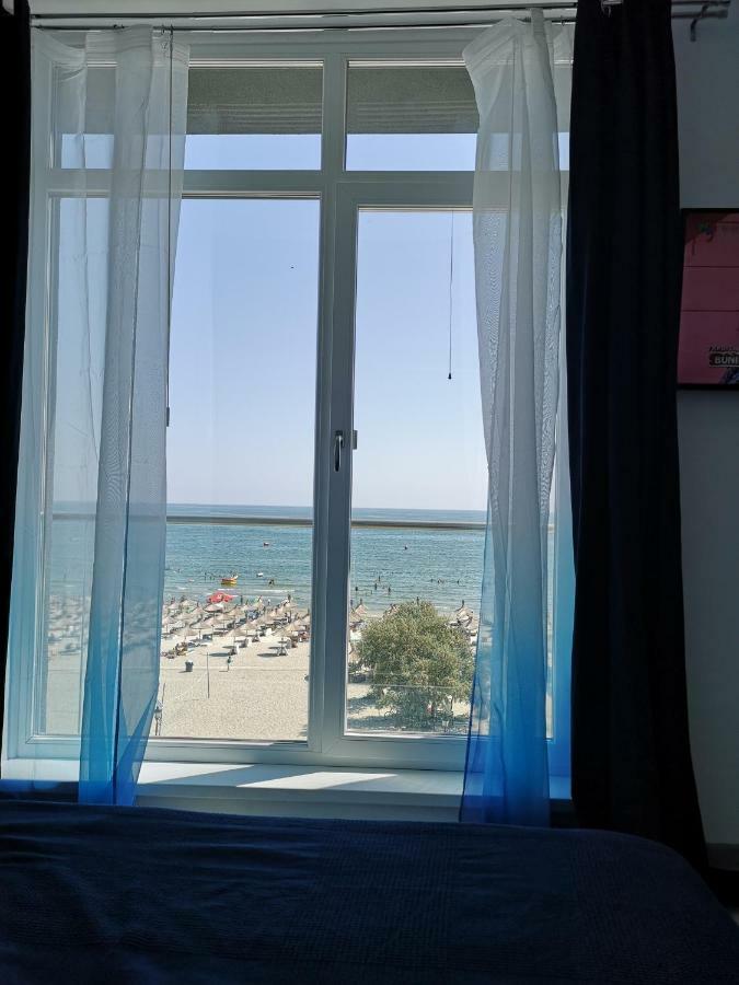 Relax Inn Apartment Năvodari Exteriör bild