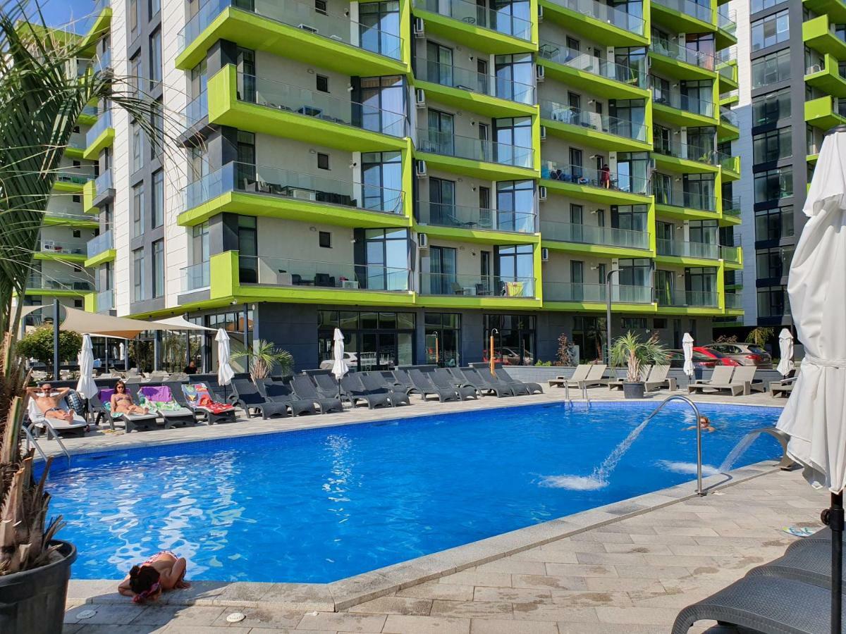 Relax Inn Apartment Năvodari Exteriör bild